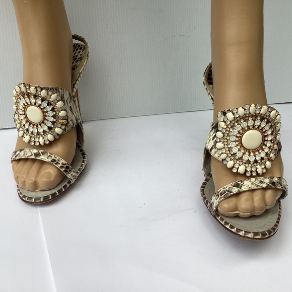 Manolo Blahnik Ronda Snake Embellished Slingback Heels 38.5 / 8 - Picture 2 of 12